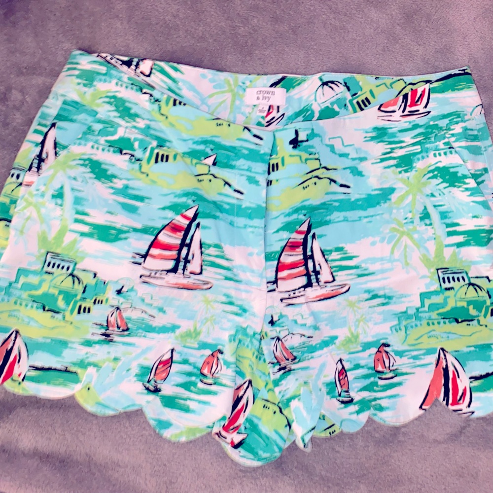 Crown & Ivy Scallop Shorts